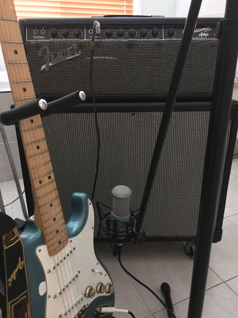 Fender Strat and Vibrasonic amp
